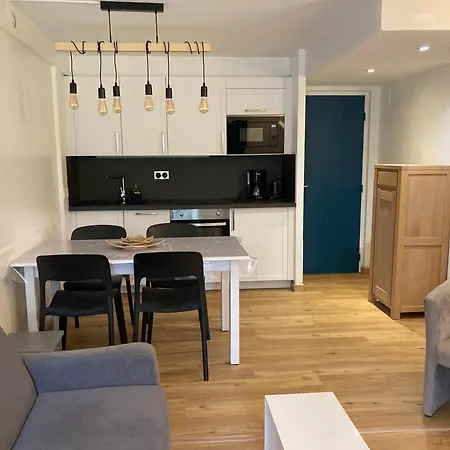 Apartmán 6 Personnes Dans Avec Piscine *