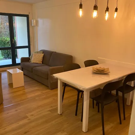 Apartmán 6 Personnes Dans Avec Piscine *